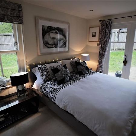 Loch Lomond Unique Selfcontained Bed+Bathroom Alexandria Bagian luar foto