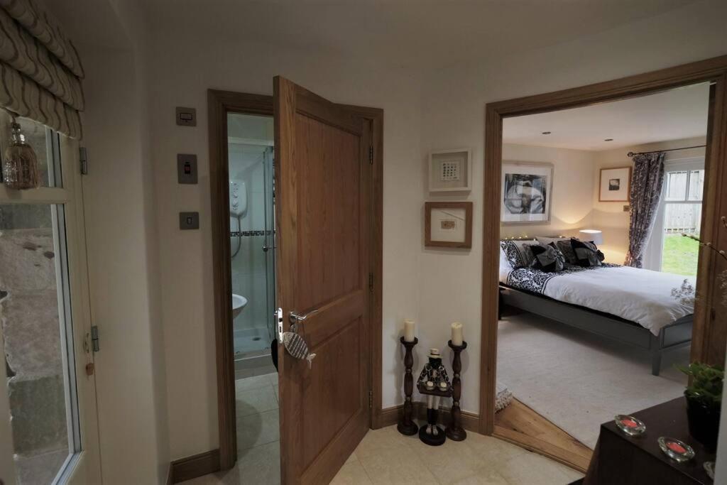Loch Lomond Unique Selfcontained Bed+Bathroom Alexandria Bagian luar foto