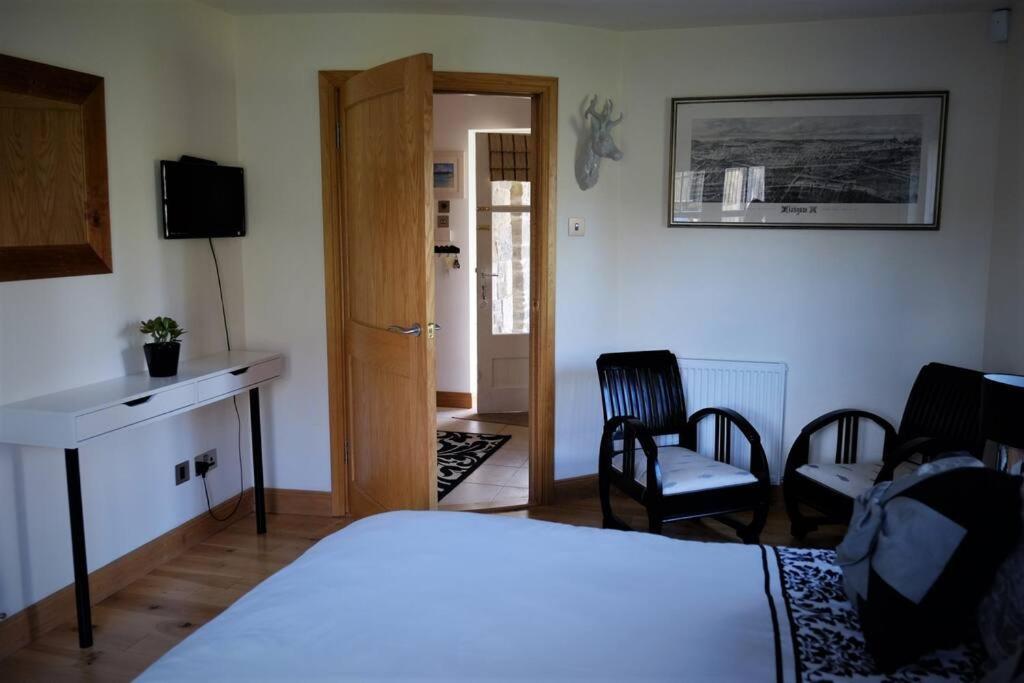 Loch Lomond Unique Selfcontained Bed+Bathroom Alexandria Bagian luar foto